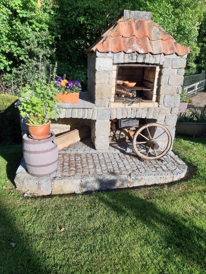 Chambres Chez Nanou Avec Petit Dejeuner Chimay Exterior foto